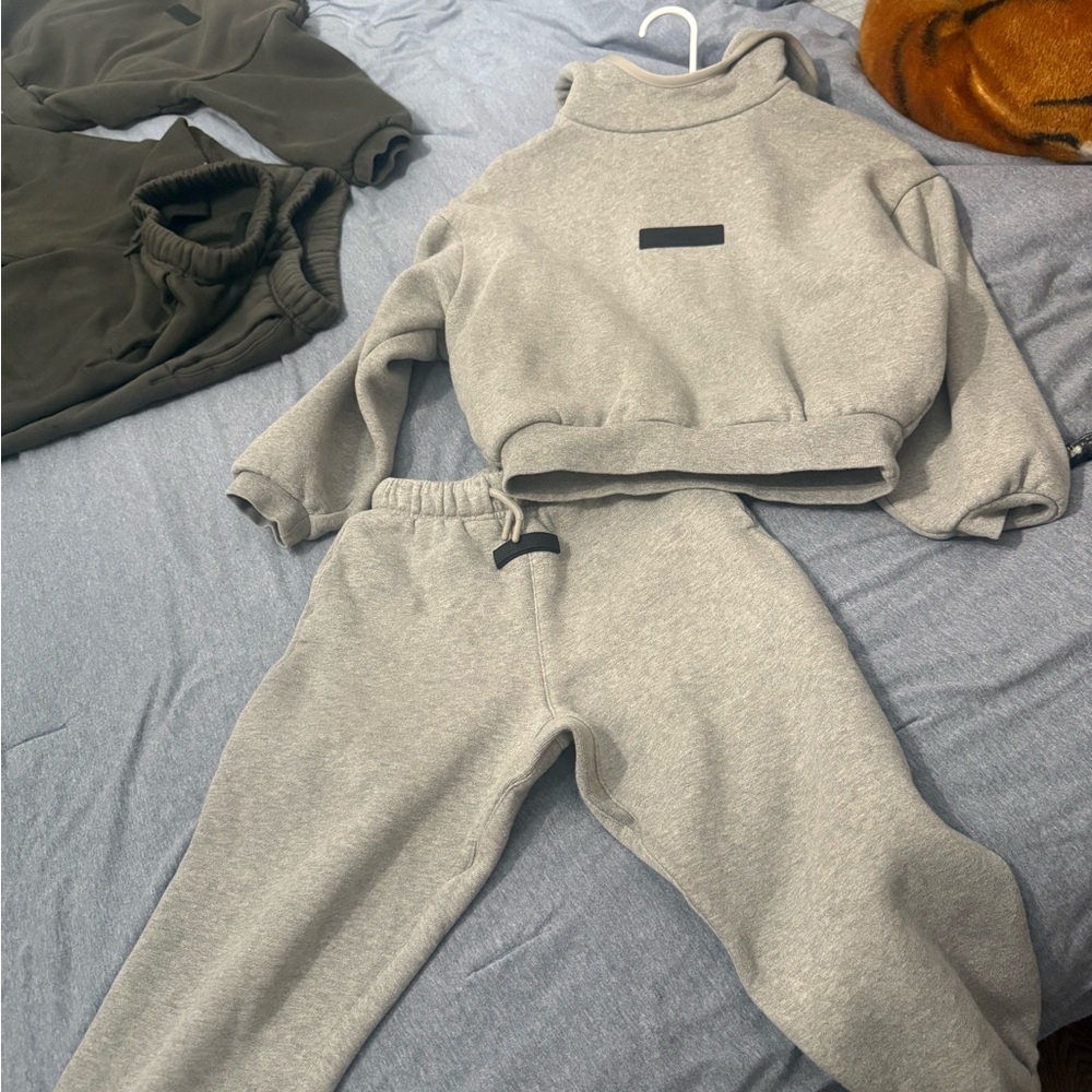 Essentials Kids Light Gray Sweatshirt and Jogger Set